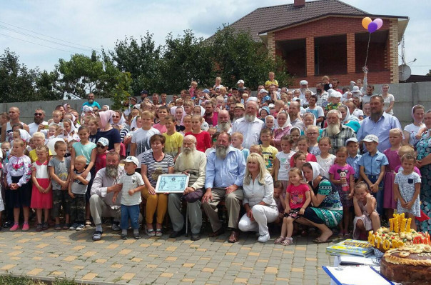 Աշխարհի ամենամեծ ընտանիքը. 87-ամյա ուկրաինացին ունի 346 ժառանգ (լուսանկարներ). news.am