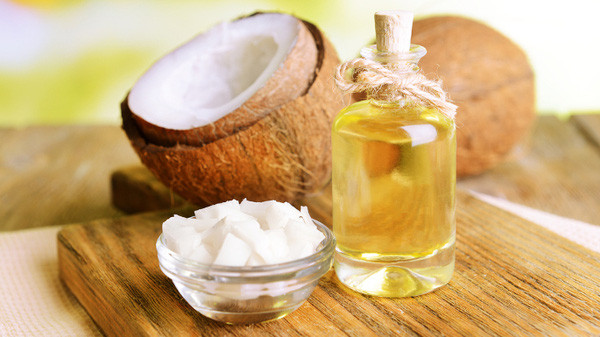 Кокосовое масло и экзема: что говорят эксперты о нетрадиционном лечении кожи 